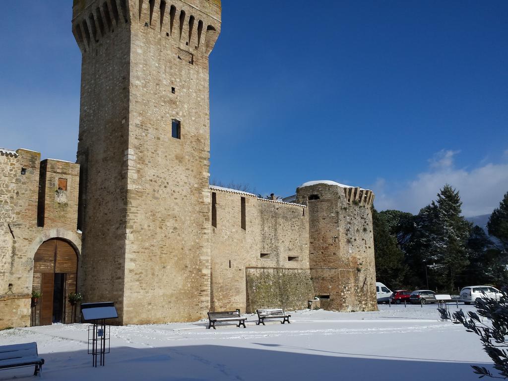 לינה וארוחת בוקר Castel Ritaldi Torre Della Botonta מראה חיצוני תמונה